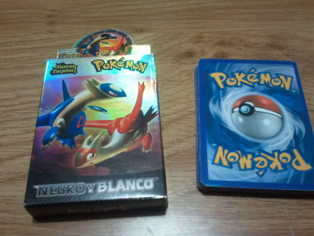 jugar con las cartas de Pokemon