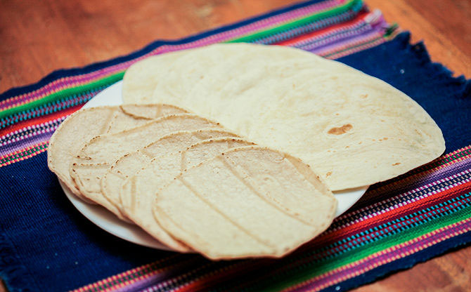 hacer tortillas de harina en casa